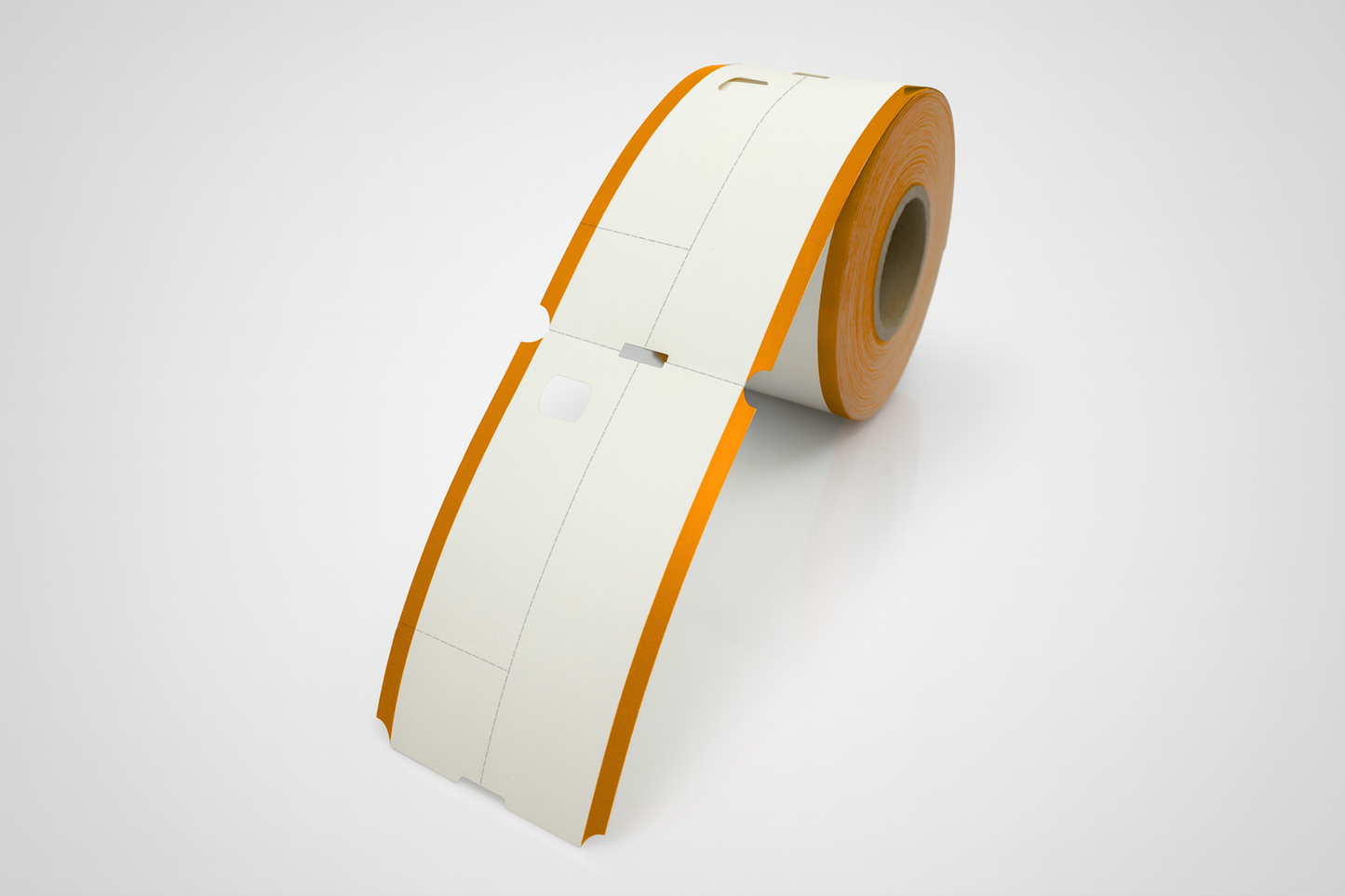 3-osaiset lämpönarikkaliput rullassa