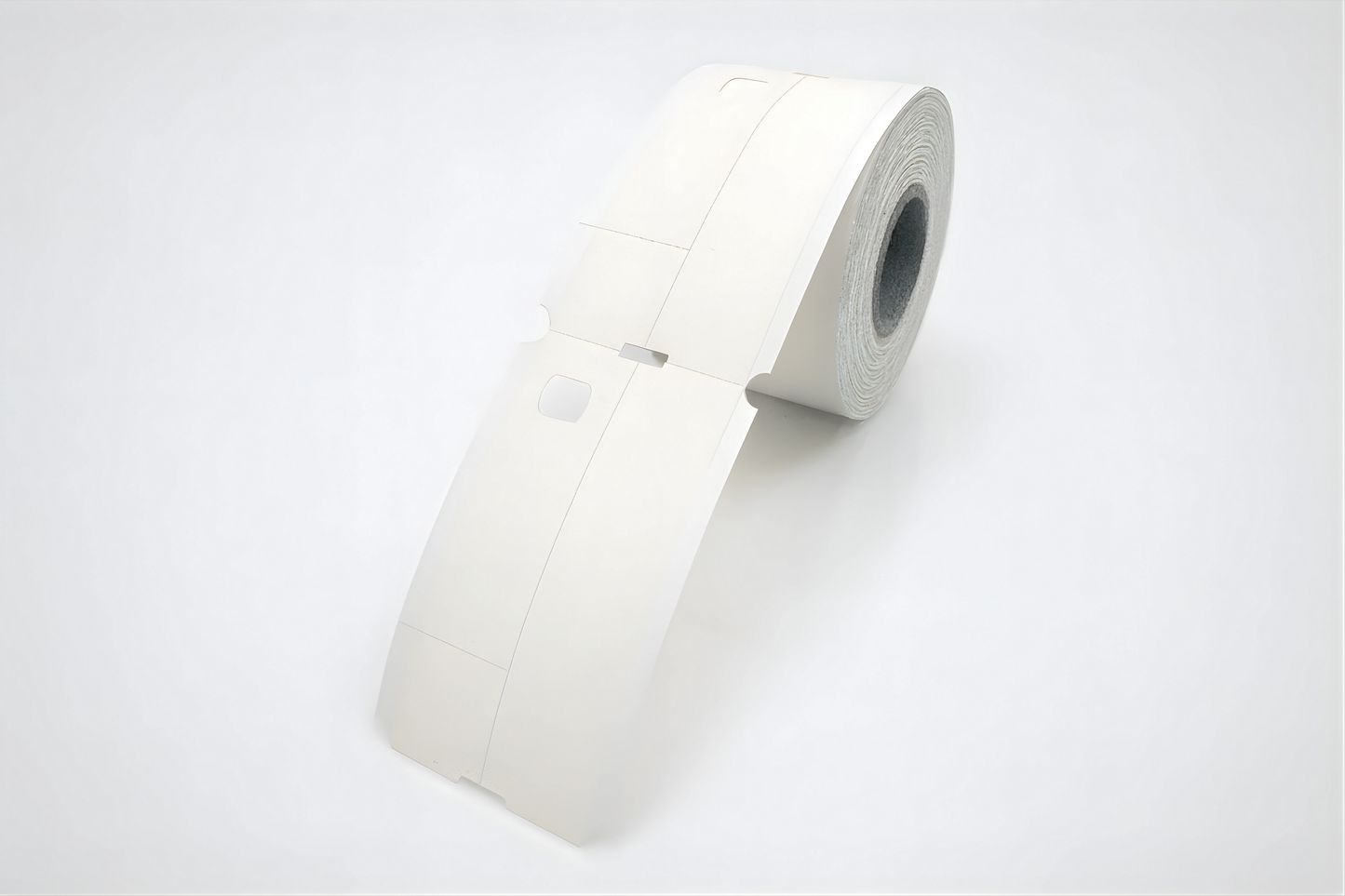 3-osaiset lämpönarikkaliput rullassa