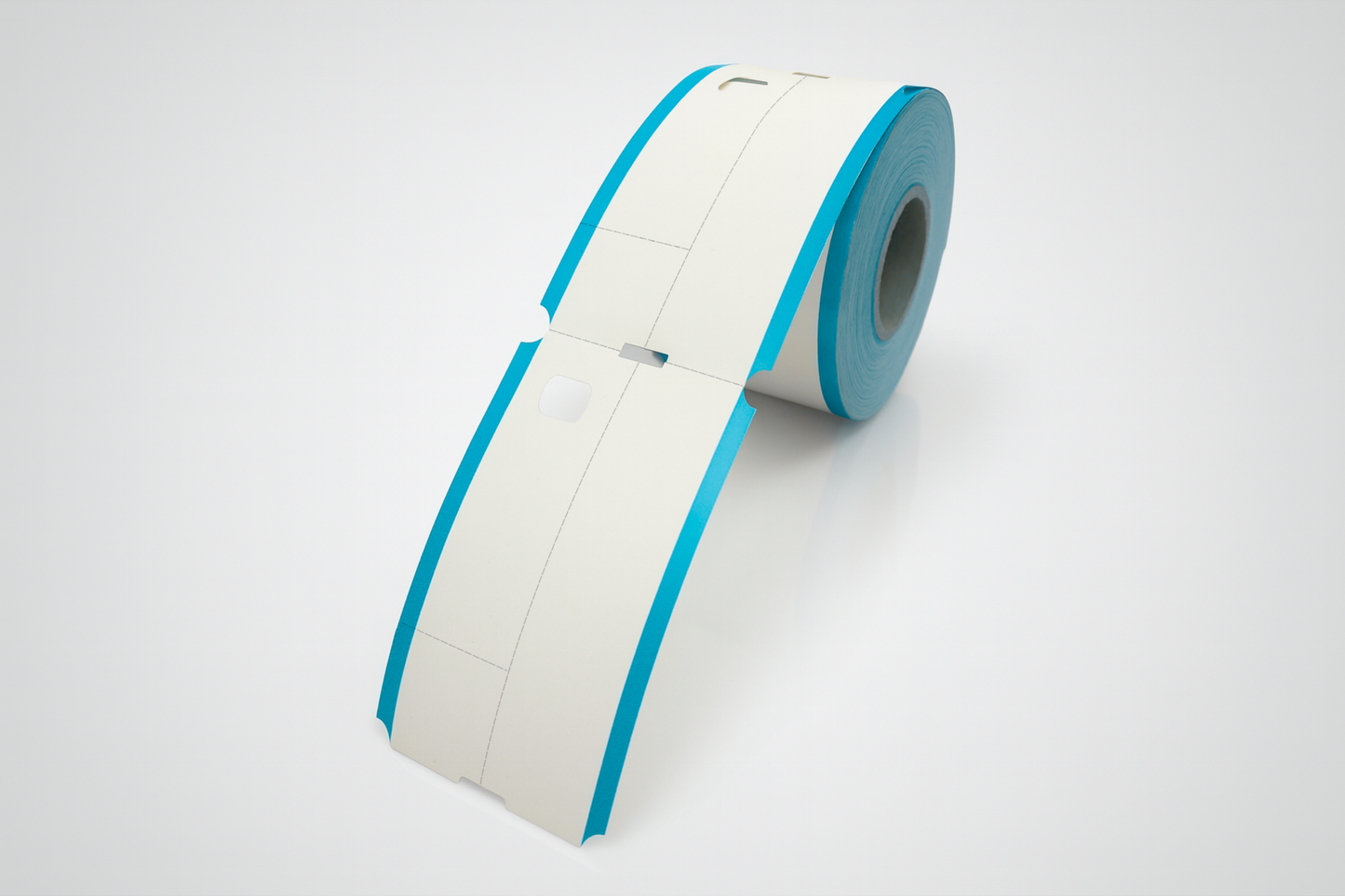 3-osaiset lämpönarikkaliput rullassa