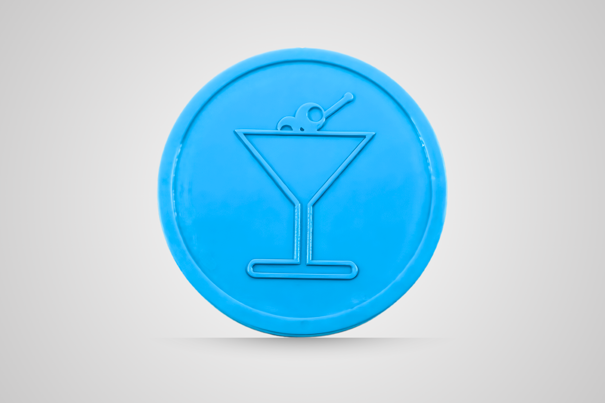 Kohokuvioitu juomakuponki cocktailinsinisenä JM Band®:ltä.