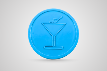 Kohokuvioitu juomakuponki cocktailinsinisenä JM Band®:ltä.