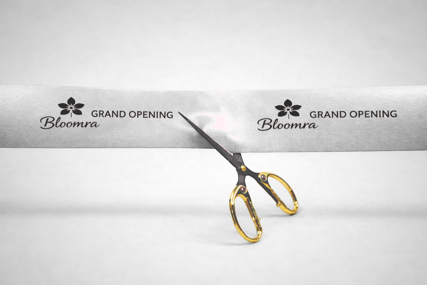 Avajaisnauha painatuksella