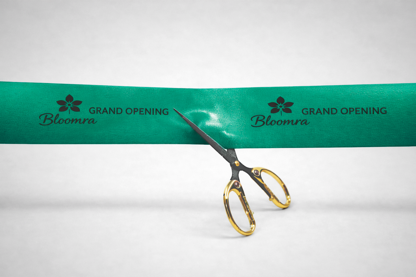 Avajaisnauha painatuksella