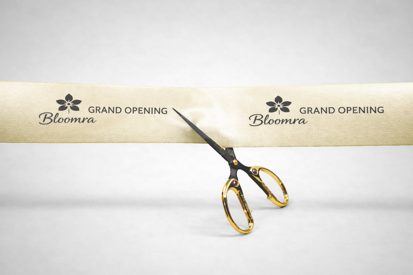 Avajaisnauha painatuksella