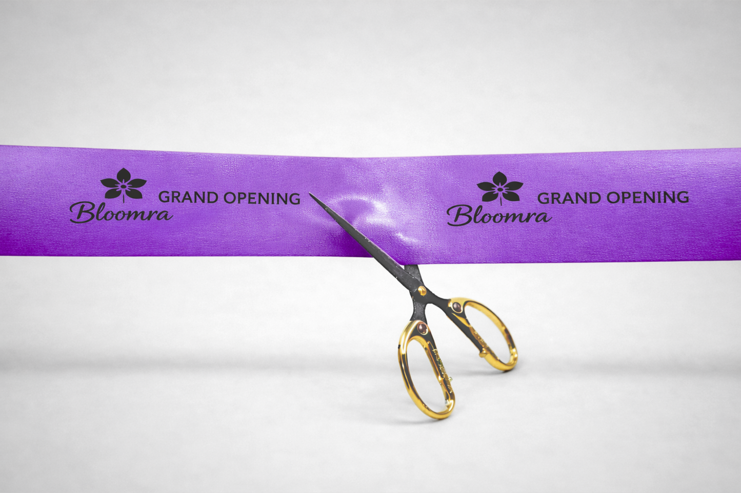 Avajaisnauha painatuksella