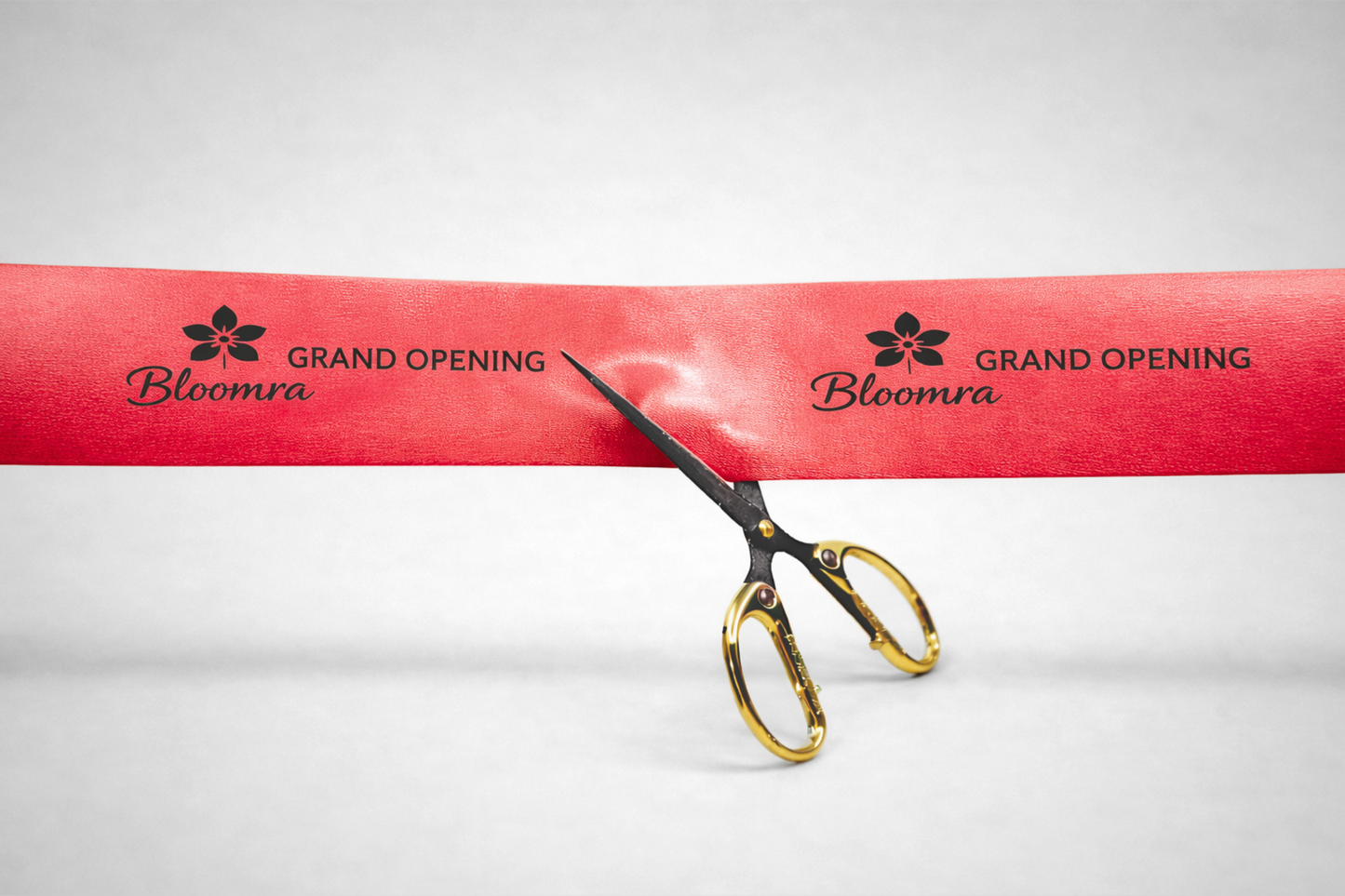 Avajaisnauha painatuksella